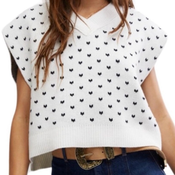 Free People Sweaters - Free People Easy Street v-neck sweater vest size medium
